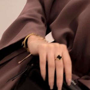 Meet your Posher, Reetaj